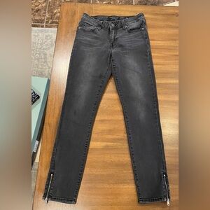 Lucky Brand Skinny Crop 2/26